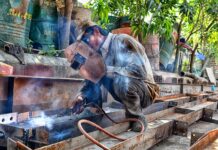 Jak spawać metal bez spawarki?