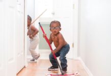 Czy mopem parowym można czyścić tapicerkę?